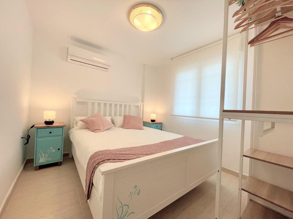Apartamento Nebro El Rincon トレ・デ・ベナガルボン エクステリア 写真